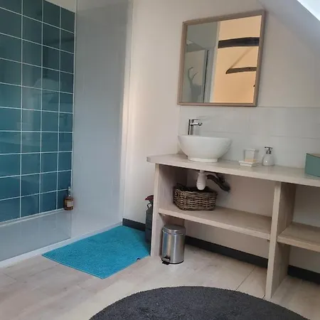 בית נופש Les 4 Etoiles De Maee